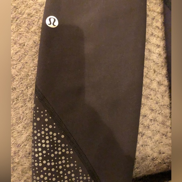 (((SOLD))) Lululemon leggings size 6 - Picture 6 of 7